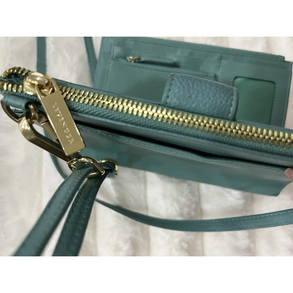 Levinger Crossbody Wallet Bag Womens OS‎ Teal Blue Excellent Pebbled Leather